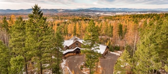 Big Cedar Lodge Secluded Near Flathead Lake - 20 Acres - 6 BD/ 7 BA Sleeps 14+