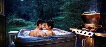 Hot Tub, Fire Pit, Pets Welcome - Firefly Haven Creekside Cabin Near Bryson City