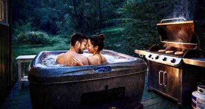 Hot Tub, Fire Pit, Pets Welcome - Firefly Haven Creekside Cabin Near Bryson City