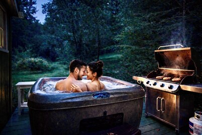 Hot Tub, Fire Pit, Pets Welcome - Firefly Haven Creekside Cabin Near Bryson City