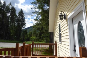 Property grounds - GLACIER PARK AND SF FLATHEAD RIVER NEARBY!! W GLACIER 12 MILES, RIVER 200 YARDS (Hungry Horse)