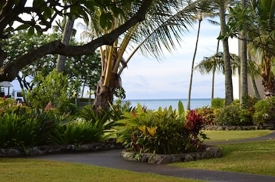 Peaceful Ocean View. Ground Floor. Classy, clean and quiet.