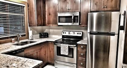 Boyne Mountain 5 bedroom/4 bathroom Disciples Village, Luxury + Starbucks!