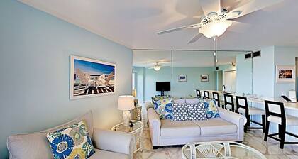 Its an enjoyable two bed/bath unit with pleasant view of the marina and 0cean.