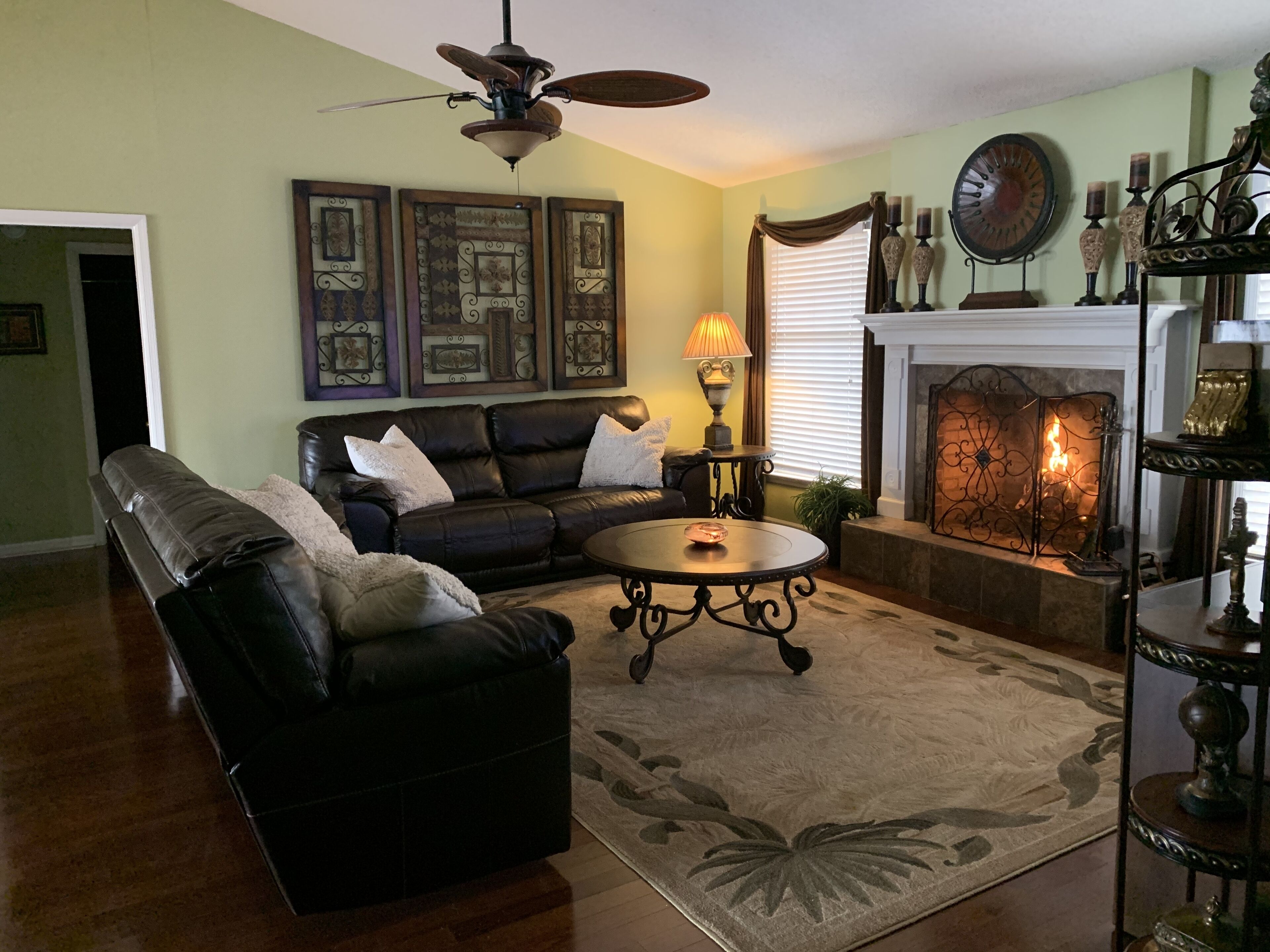 Peaceful Lakefront, Spectacular View, Spacious 2 Level, 30 Min from Auburn