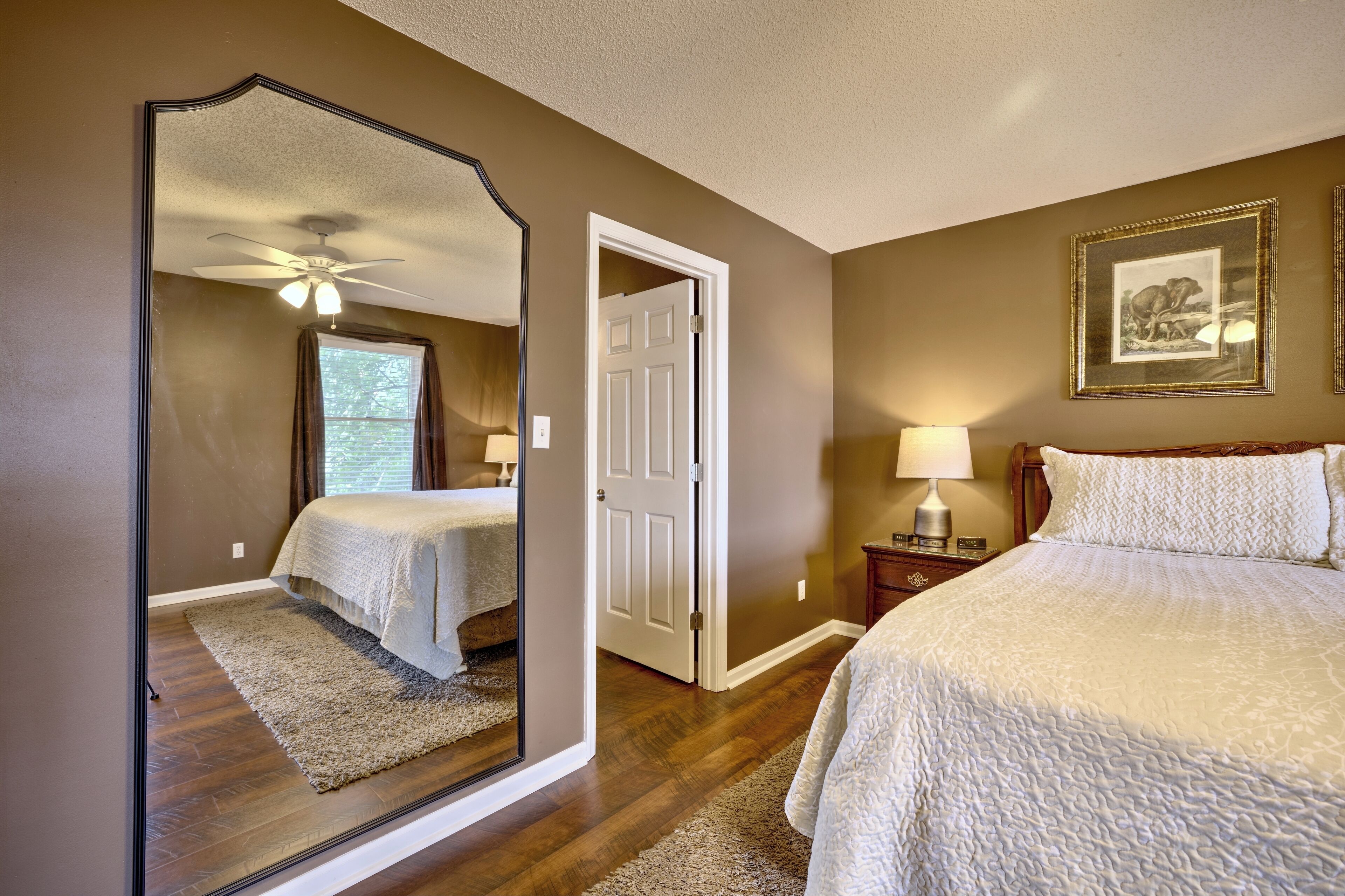 6 Schlafzimmer, Reisekinderbett, kostenloses WLAN, Bettwäsche