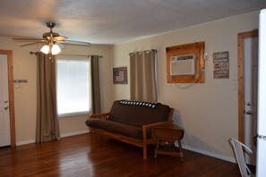 Televisio, DVD-soitin, videokirjasto