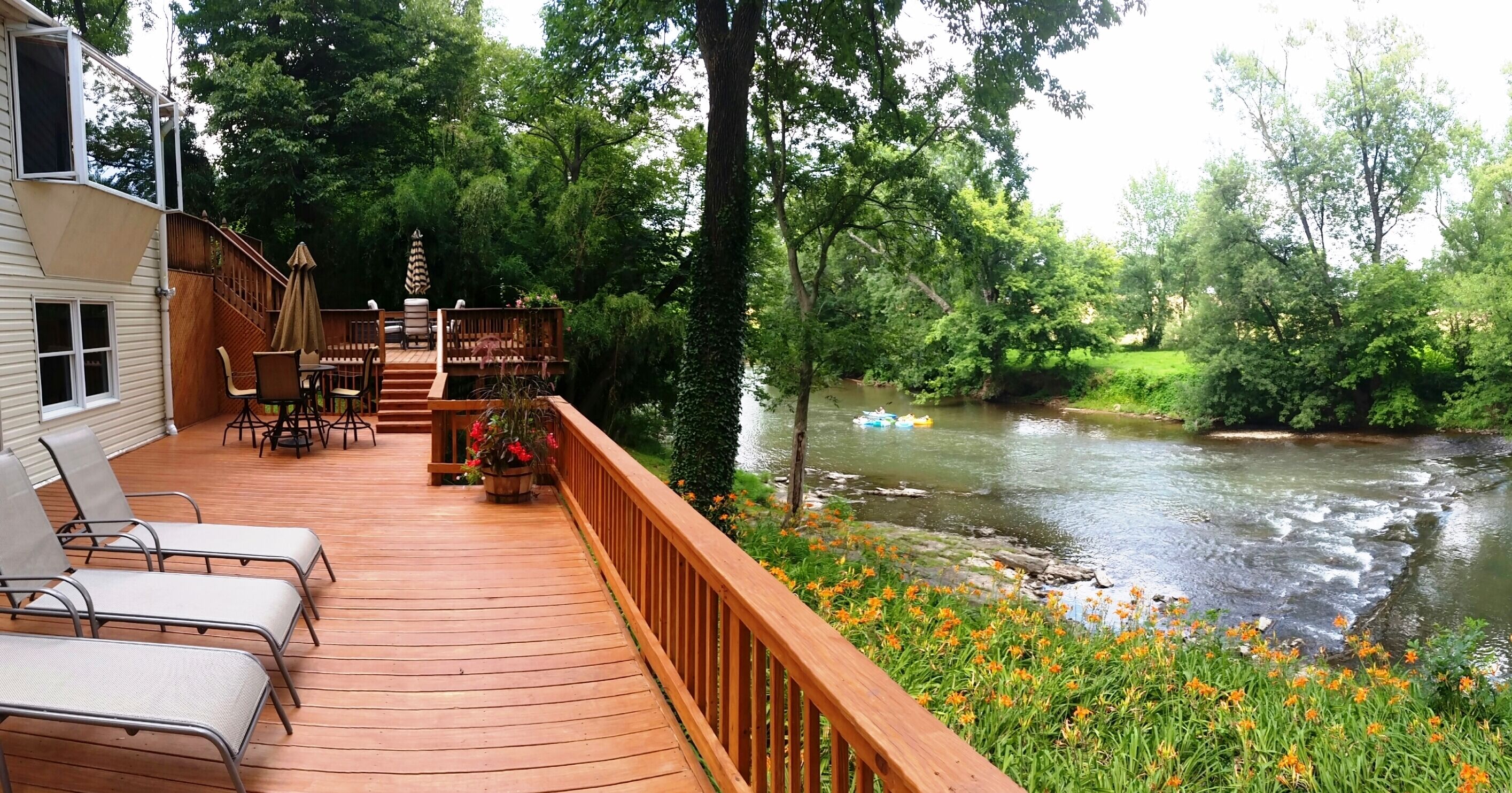 Beautiful views of the river from every seat!