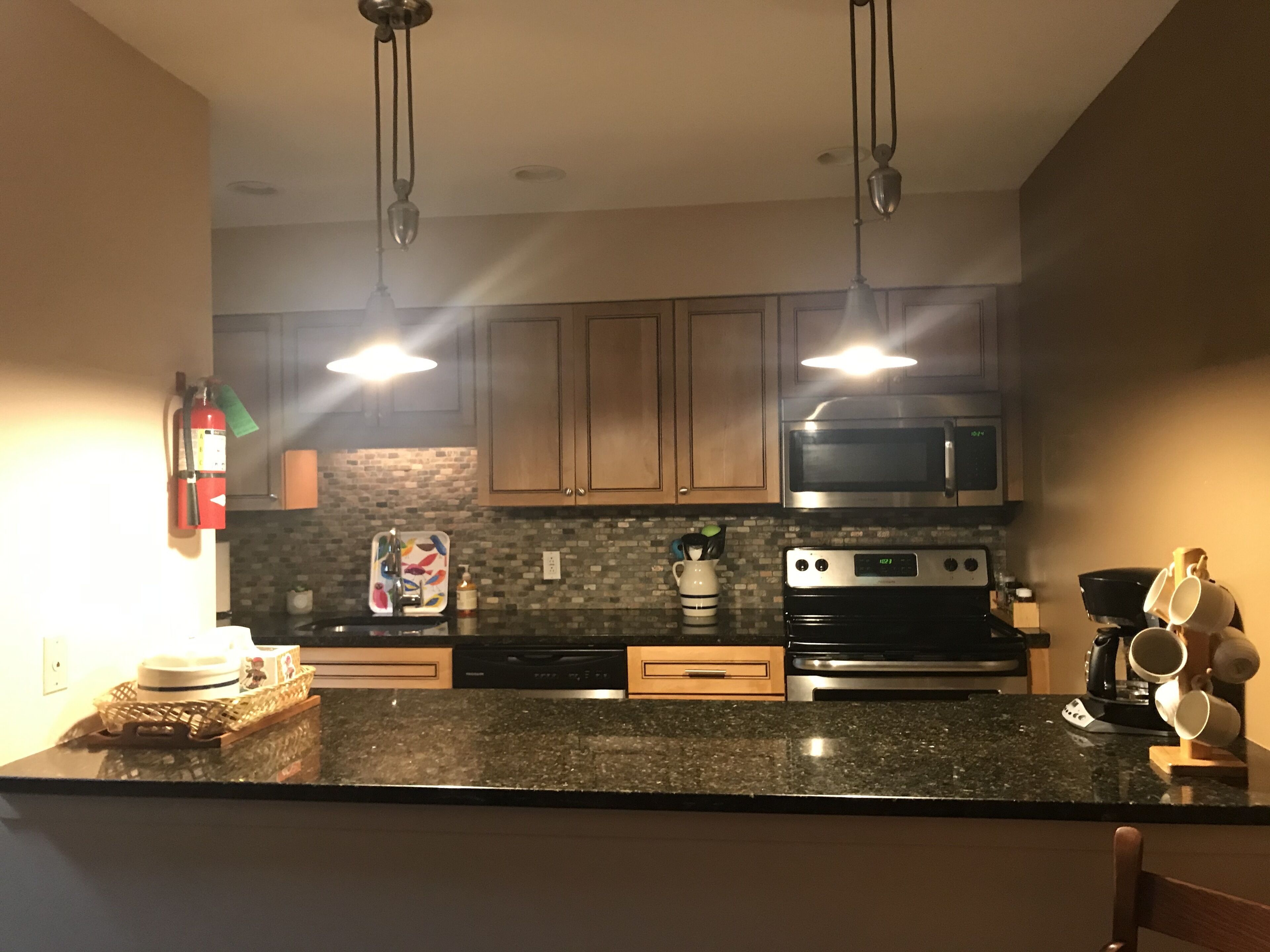 Cozy Ski in 2BR Condo + Loft Duplex. Walk to Snowshed.