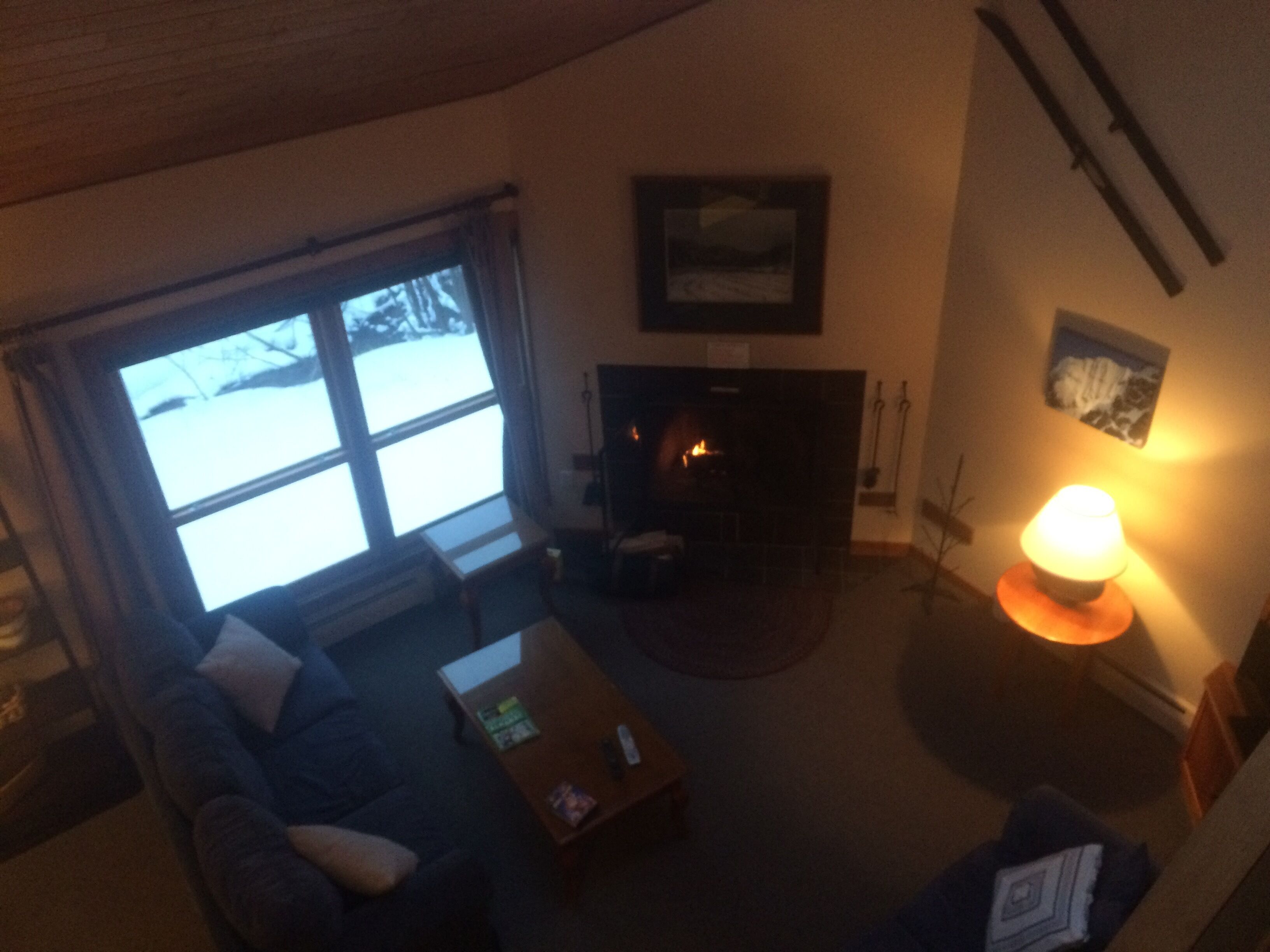 Cozy Ski in 2BR Condo + Loft Duplex. Walk to Snowshed.