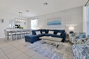 TV, video games, DVD player, table football - Amazing 6B/4B WH Disney Home- free pool & spa heat (Kissimmee)