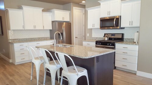 Beautiful Peaceful Three Bedroom Home with Views