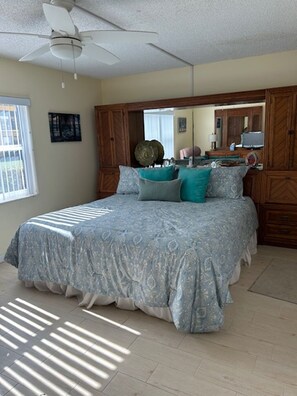 2 bedrooms, WiFi, bed sheets