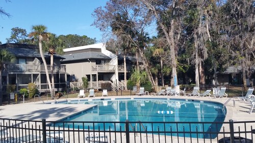 604 Tennismaster, kuisti, polkupyöriä, rantakaappi, vammainen ja perheystävällinen