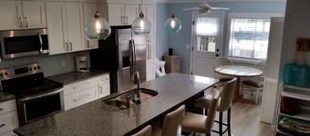 604 Tennismaster, portico con schermo, biciclette, armadietto da spiaggia, handicap e adatto alle famiglie