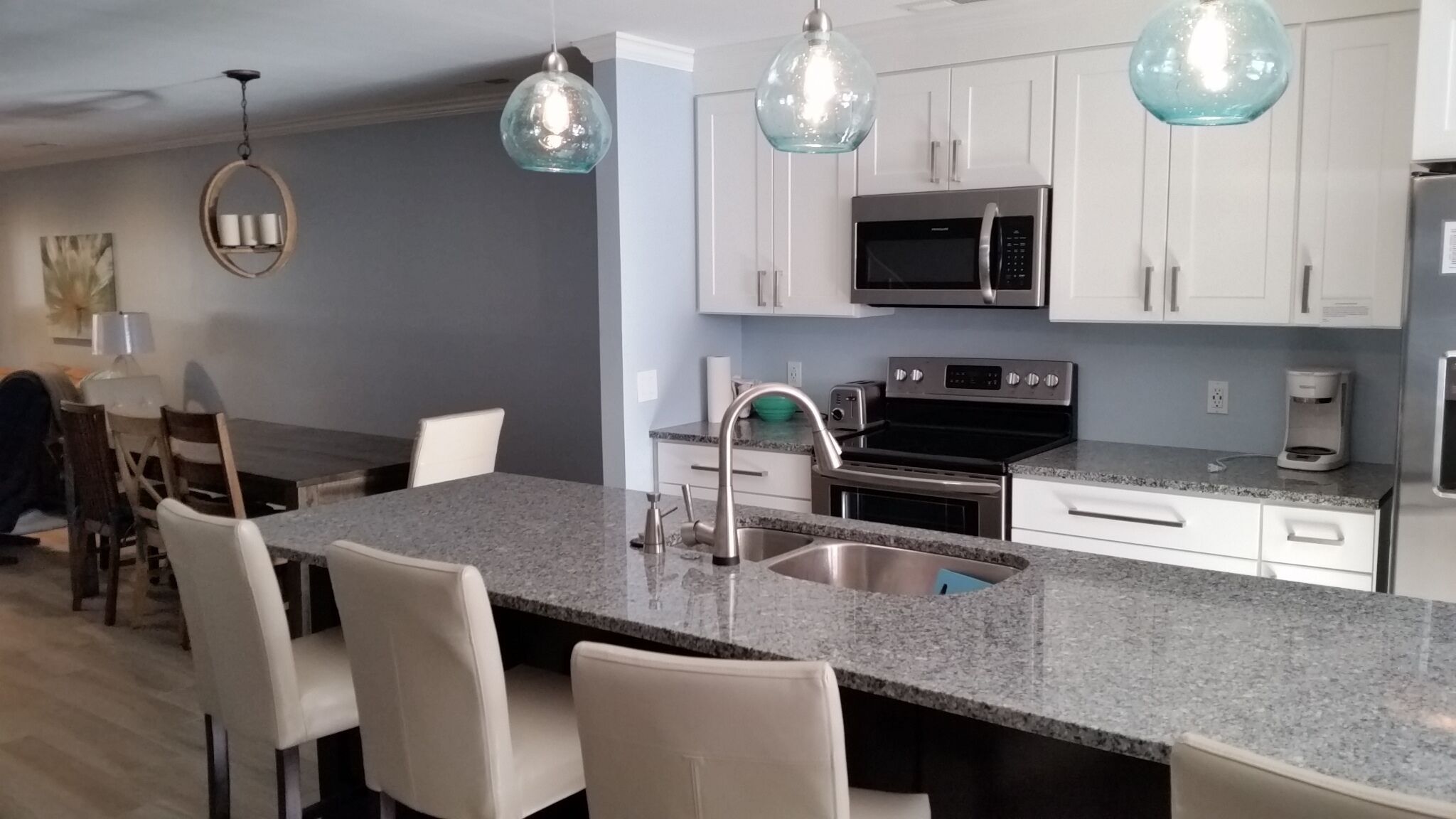 604 Tennismaster, Screen Porch, Beach Locker, Handicap & Family Friendly