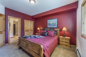 4 Schlafzimmer, Bügeleisen/Bügelbrett, WLAN, Bettwäsche