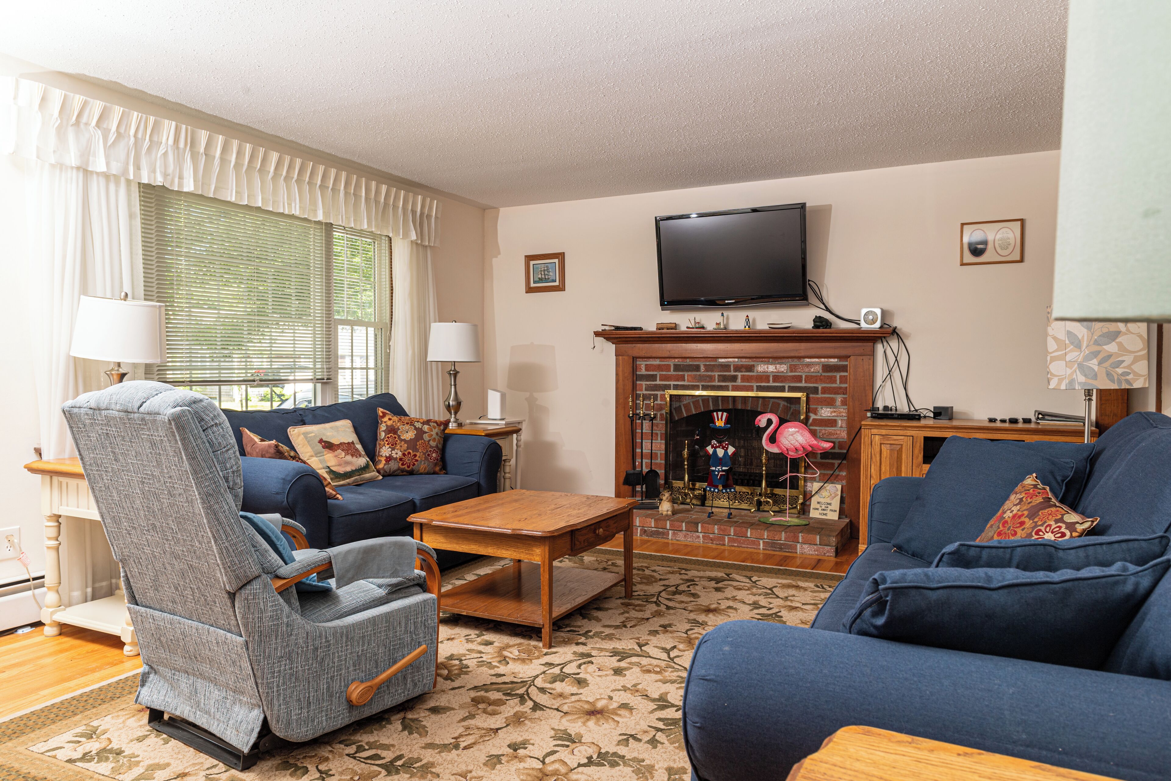 Single Family Home located on a dead end street near all amenities.