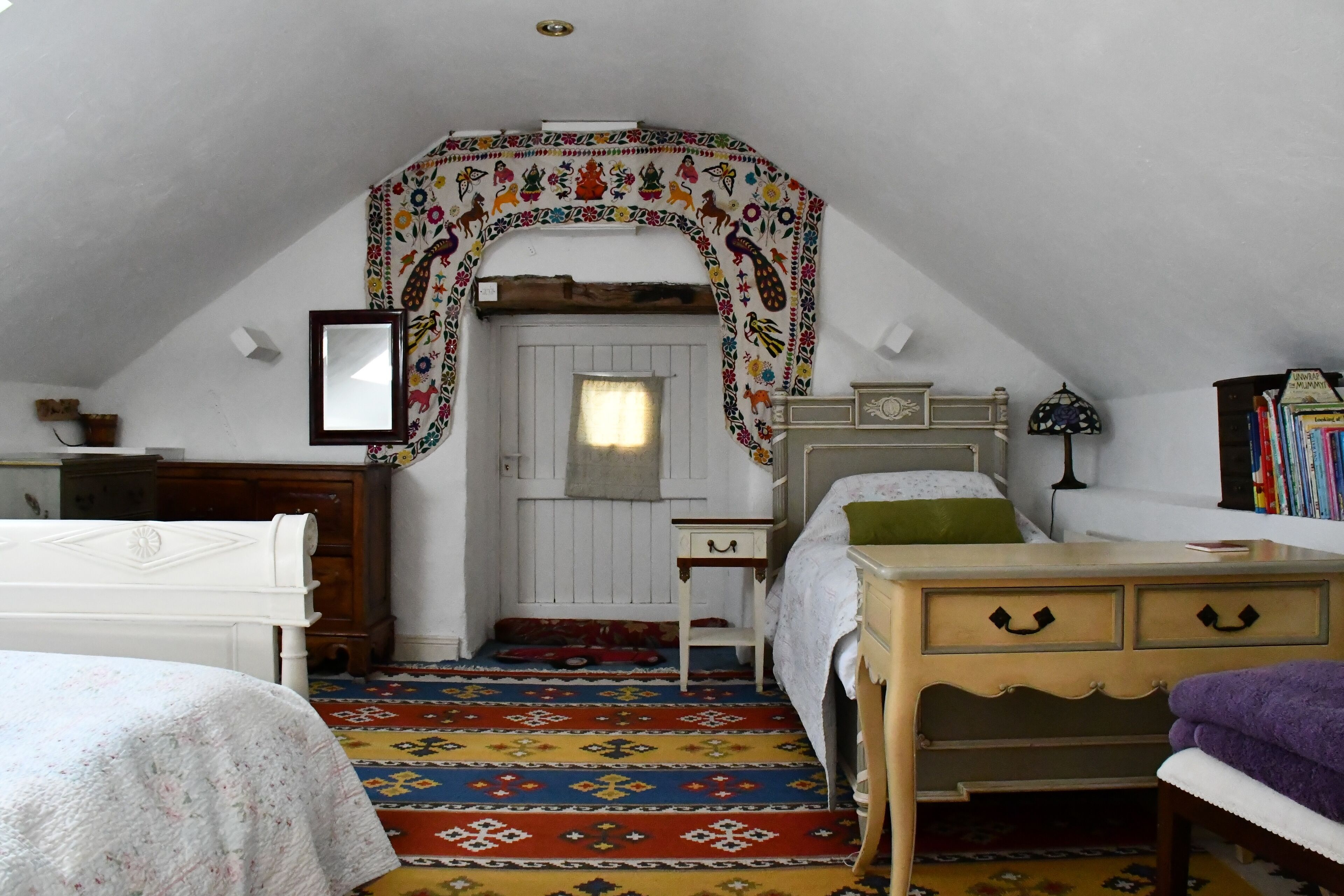 Sweet Cottage on a Headland -Beside a Beautiful Beach on the Wild Atlantic Way 