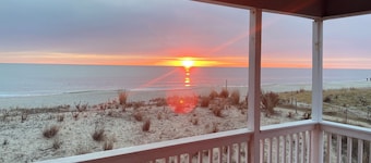 Breathtaking Ocean Front Condominium . Fall weekends with the dog.