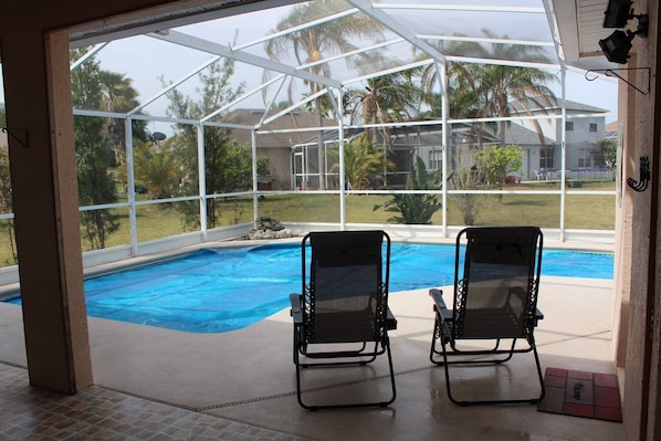 Et oppvarmet basseng