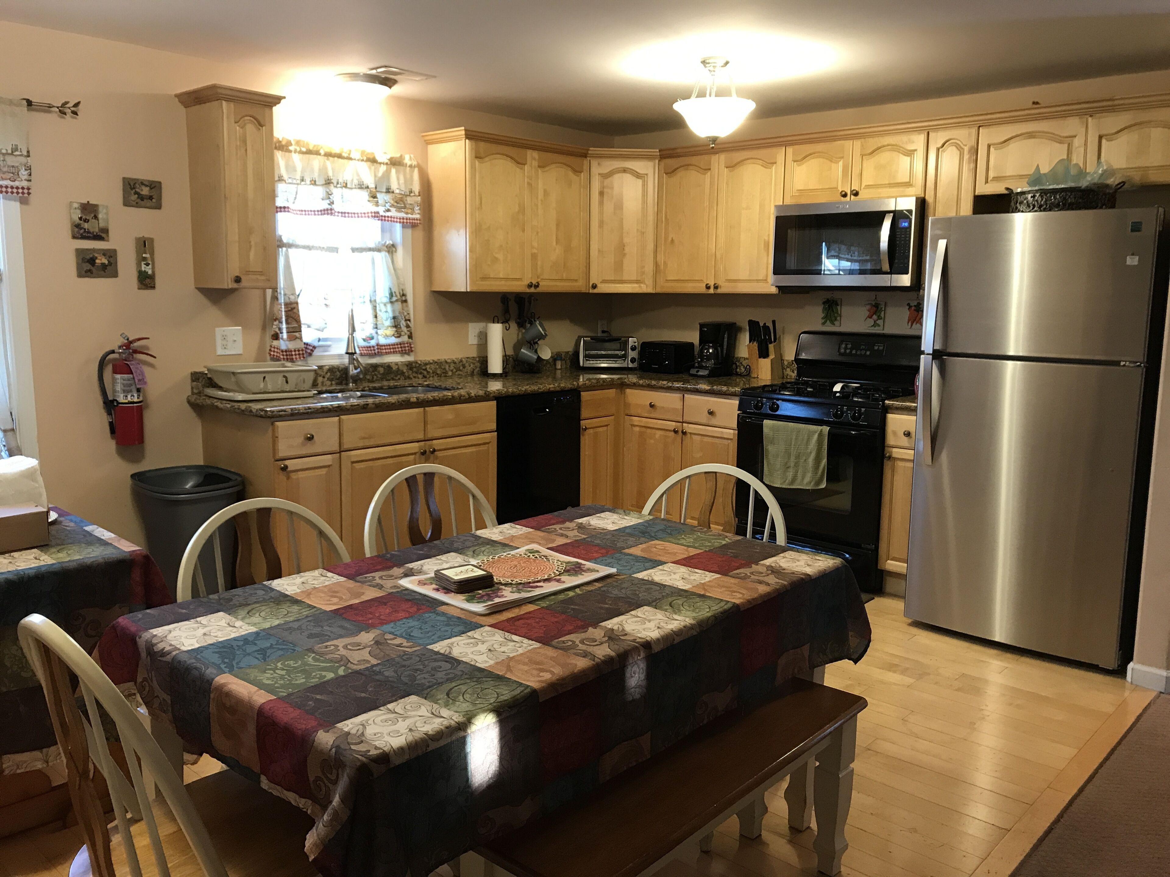 Massive 5 BR/3.5 BA - 2 Blks to Beach;Free Wi-Fi;Pool;OceanView