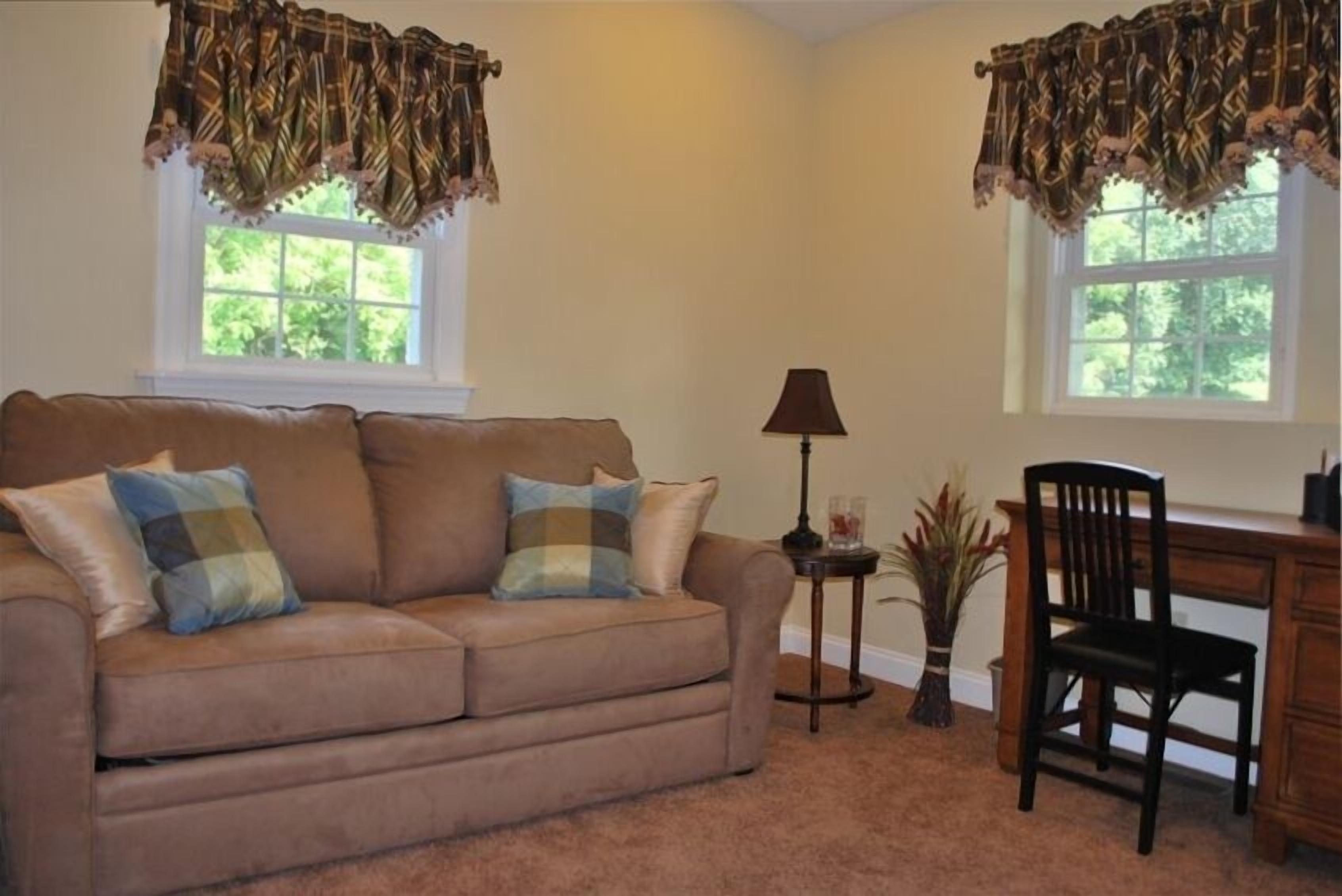 Cozy Country Cottage