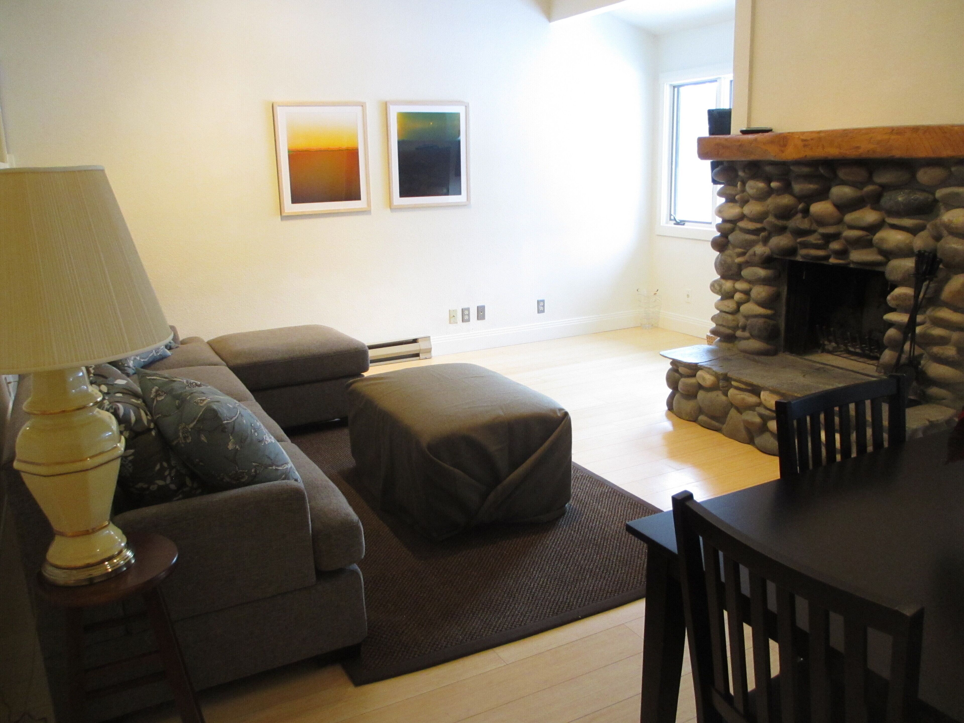 Beautiful creekside condo 2 bedrooms and 2 bathrooms