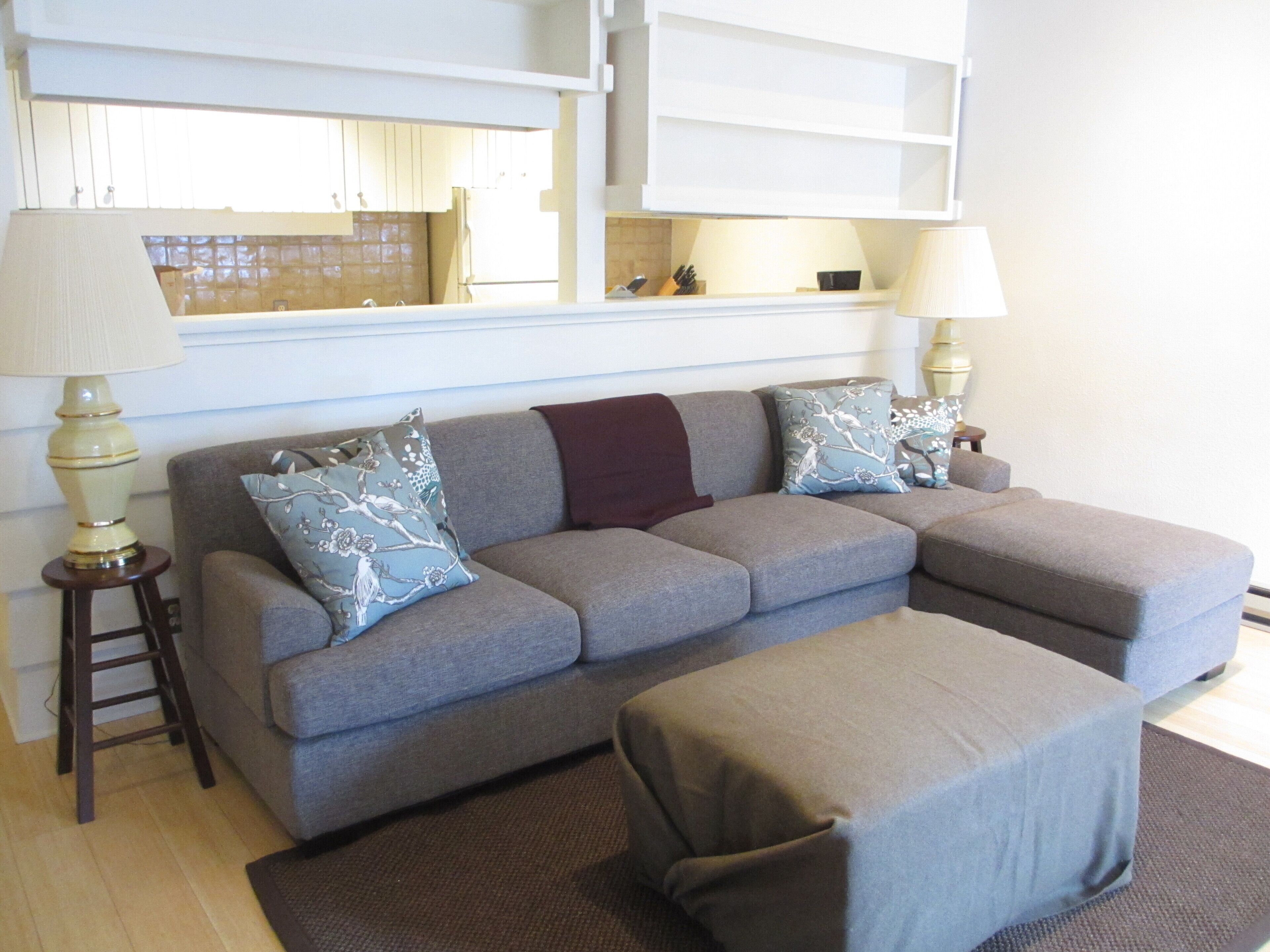 Beautiful creekside condo 2 bedrooms and 2 bathrooms