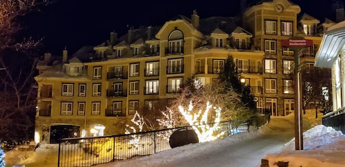 RÉNOVÉ-Skiin&out/À pied du village/Unité de coin/Piscine  (été) /Ensoleillé