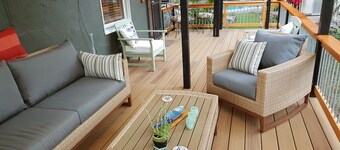 Fully Furnished Cottage With BBQ And Pool - pet considered