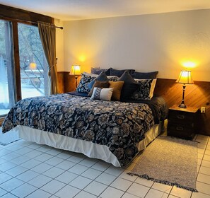 6 bedrooms, iron/ironing board, free WiFi, bed sheets