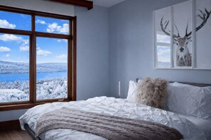 2 bedrooms, iron/ironing board, travel cot, free WiFi