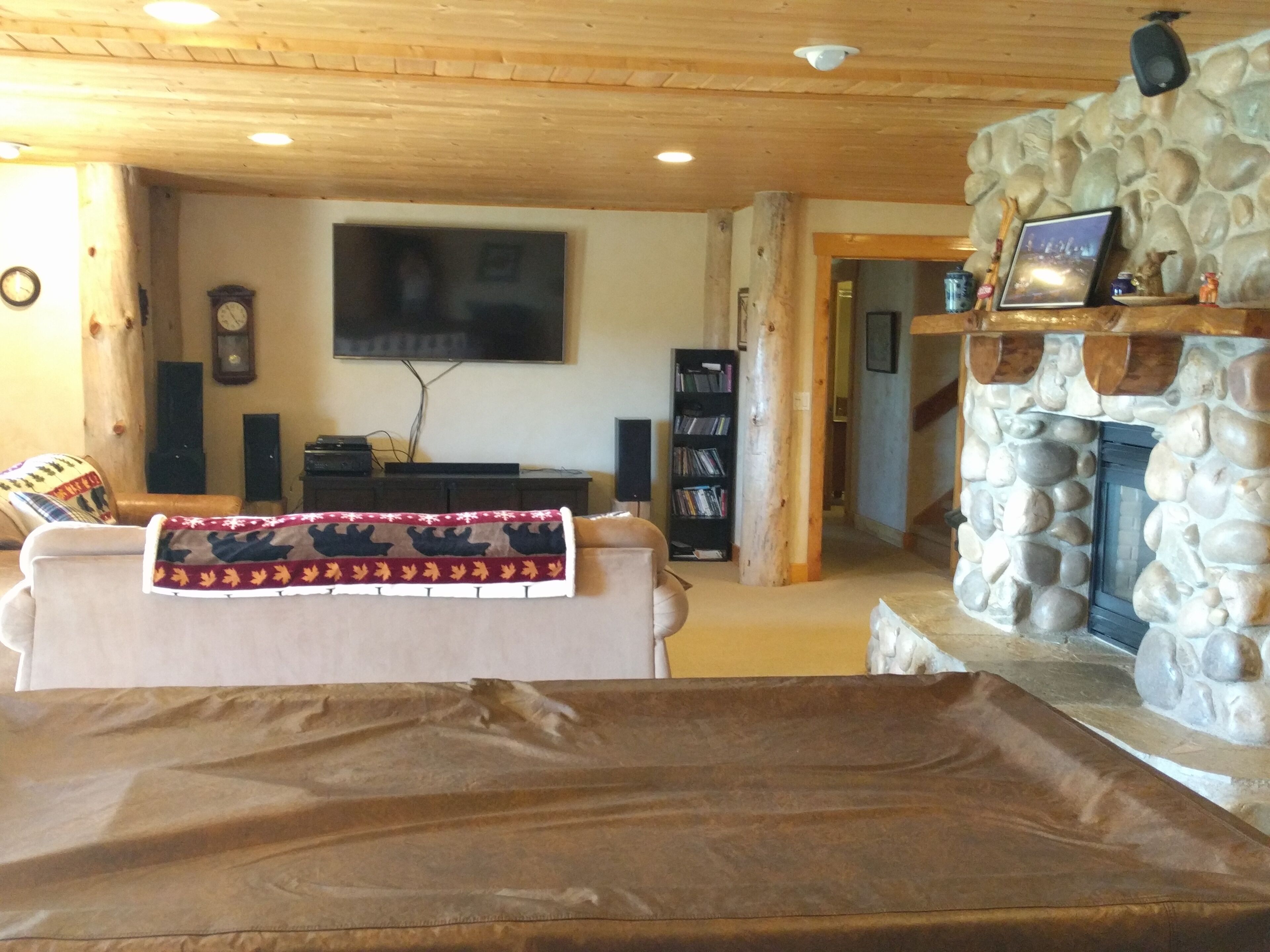 Custom log home nestled in the mountains. Stunning valley views from every room.