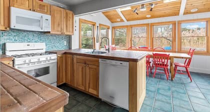 Fire Island: OB, Sleeps 10, Hot Tub!