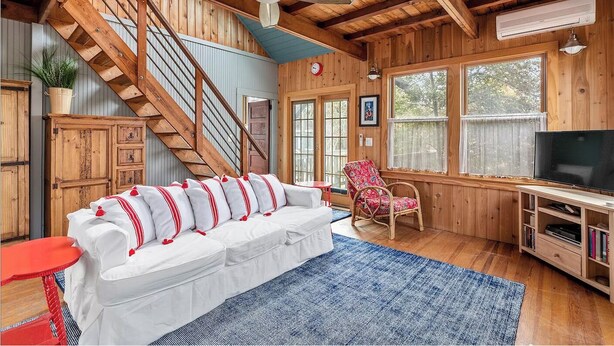 Smart TV, fireplace, DVD player, books