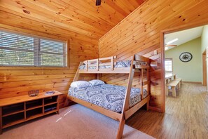 7 Schlafzimmer, BĂŒgeleisen/BĂŒgelbrett, WLAN, BettwĂ€sche