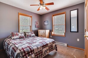 7 habitaciones, tabla de planchar con plancha, wifi y ropa de cama