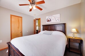 7 dormitorios, tabla de planchar con plancha, wifi y ropa de cama