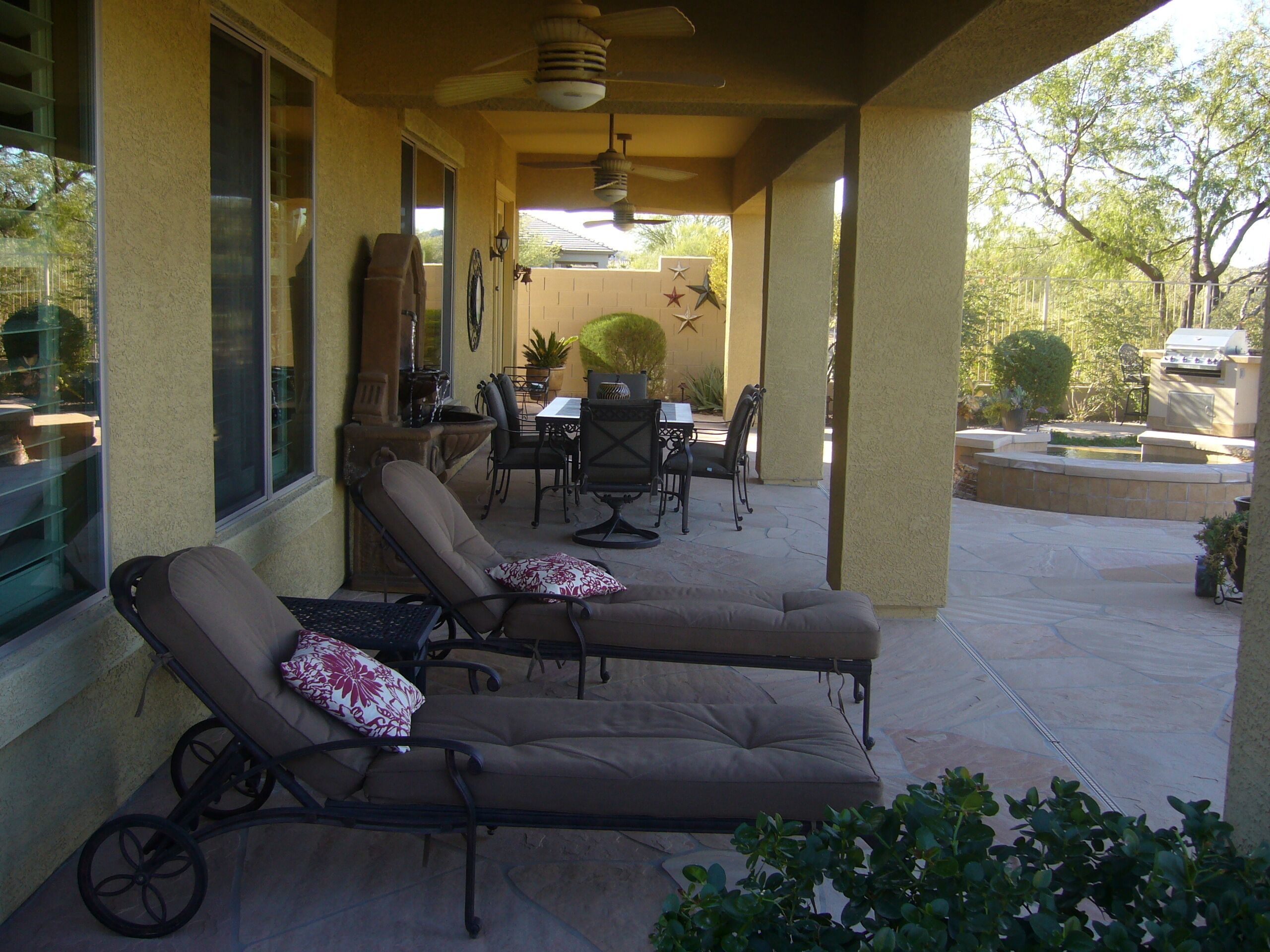Golf Course - Mountain - Desert Views with a Pool & Jacuzzi Too