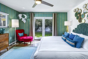 3 bedrooms, in-room safe, iron/ironing board, travel crib - Mountain Views, Featured on HGTV Walking distance to Downtown. #1719 (Palm Springs)