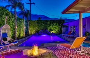 A heated pool - Mountain Views, Featured on HGTV Walking distance to Downtown. #1719 (Palm Springs)