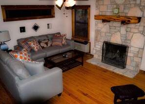 Télévision, cheminée