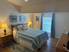 3 chambres, fer et planche à repasser, Wi-Fi gratuit, draps fournis