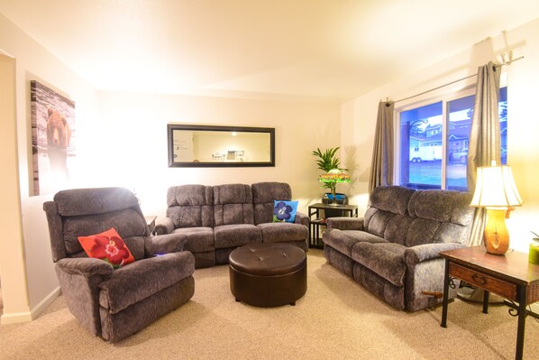 TV, DVD player, table tennis