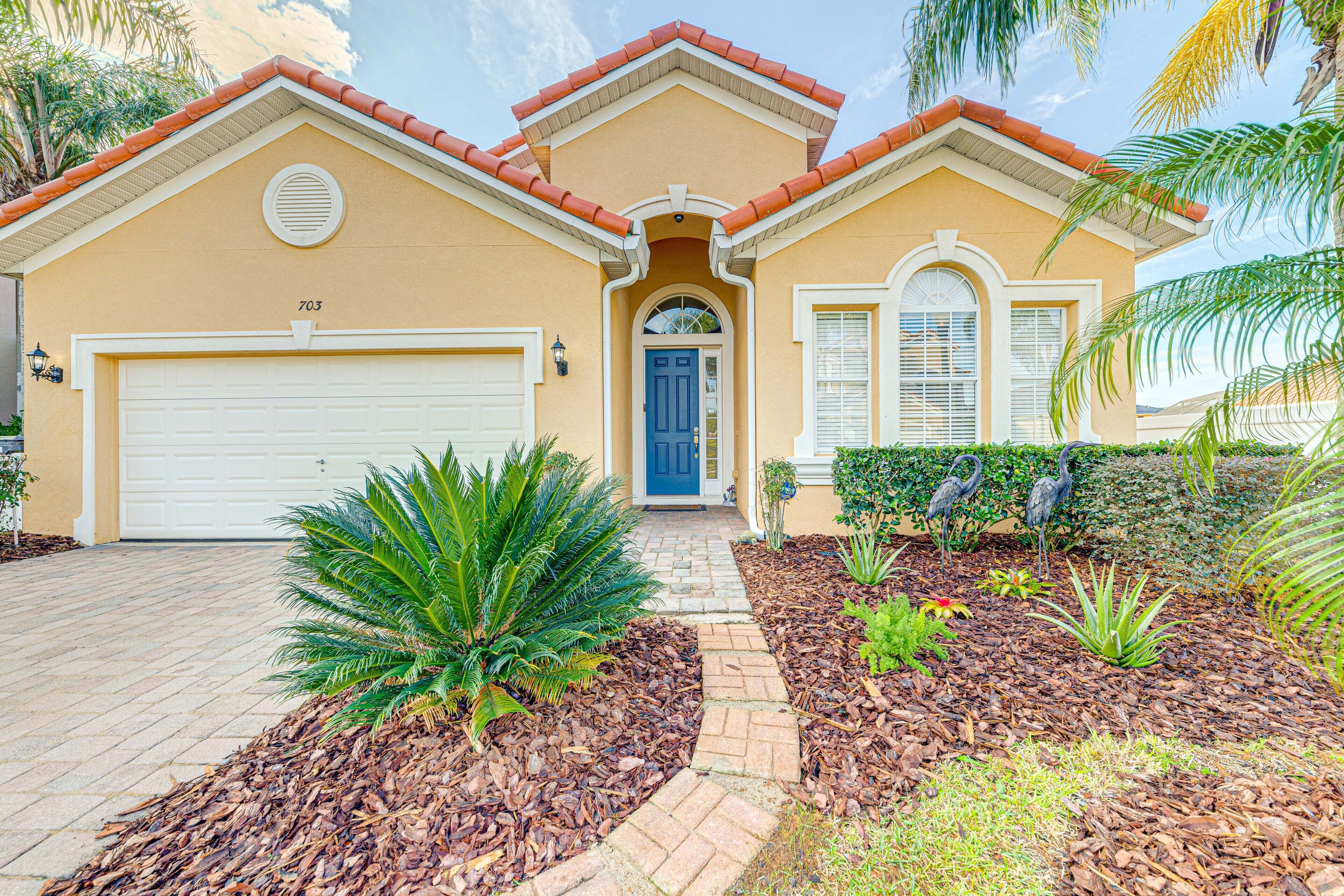 Beautiful Single Floor Private 5 BR, 4 BA Villa only 12-15 minutes from Disney