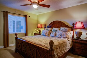 1 bedroom, iron/ironing board, WiFi, bed sheets - Relax by the sea! Jupiter 1-bedroom condo near Jupiter Beach (Jupiter)