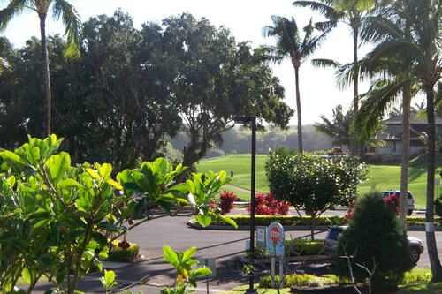 Beautiful 2/2 Townhouse in Princeville, Free WiFi, Cable TV, BBQ, beach gear