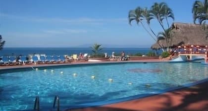 Fabulous Oceanfront Studio Condo from 80 a night.