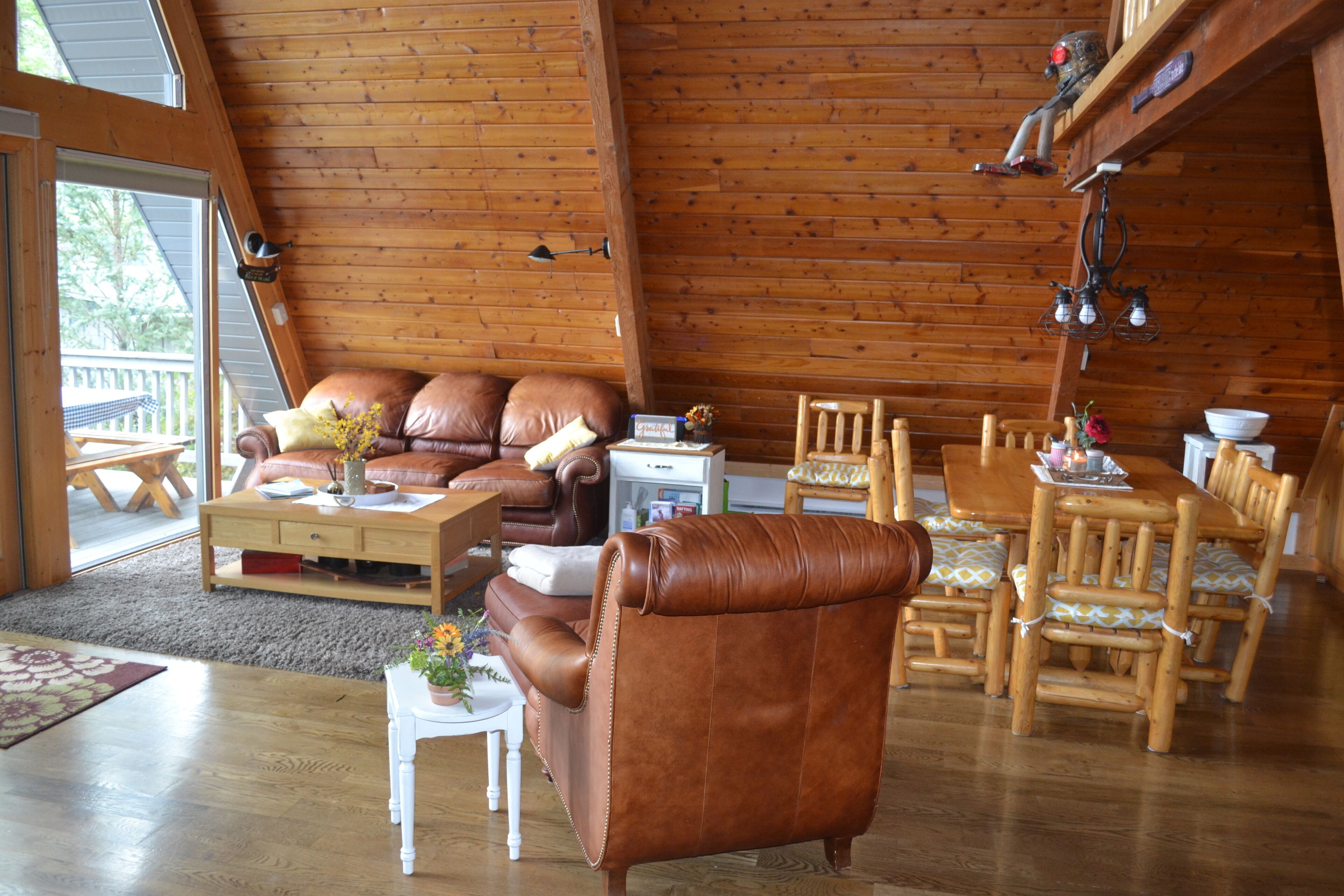 Perfect Location.  Waterfront Cabin With Private Dock And Exquisite Views